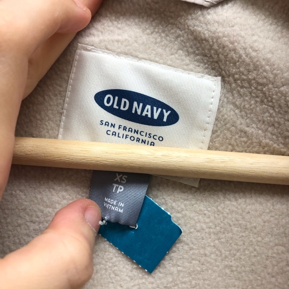 Old navy cream zip vest - Picture 4 of 5